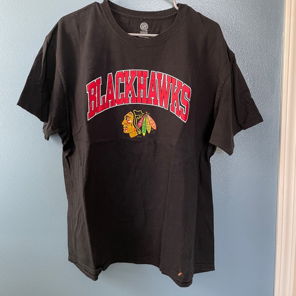 Blackhawks tee